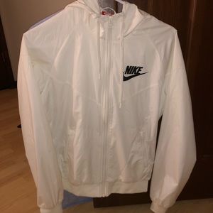 Women’s Nike windbreaker